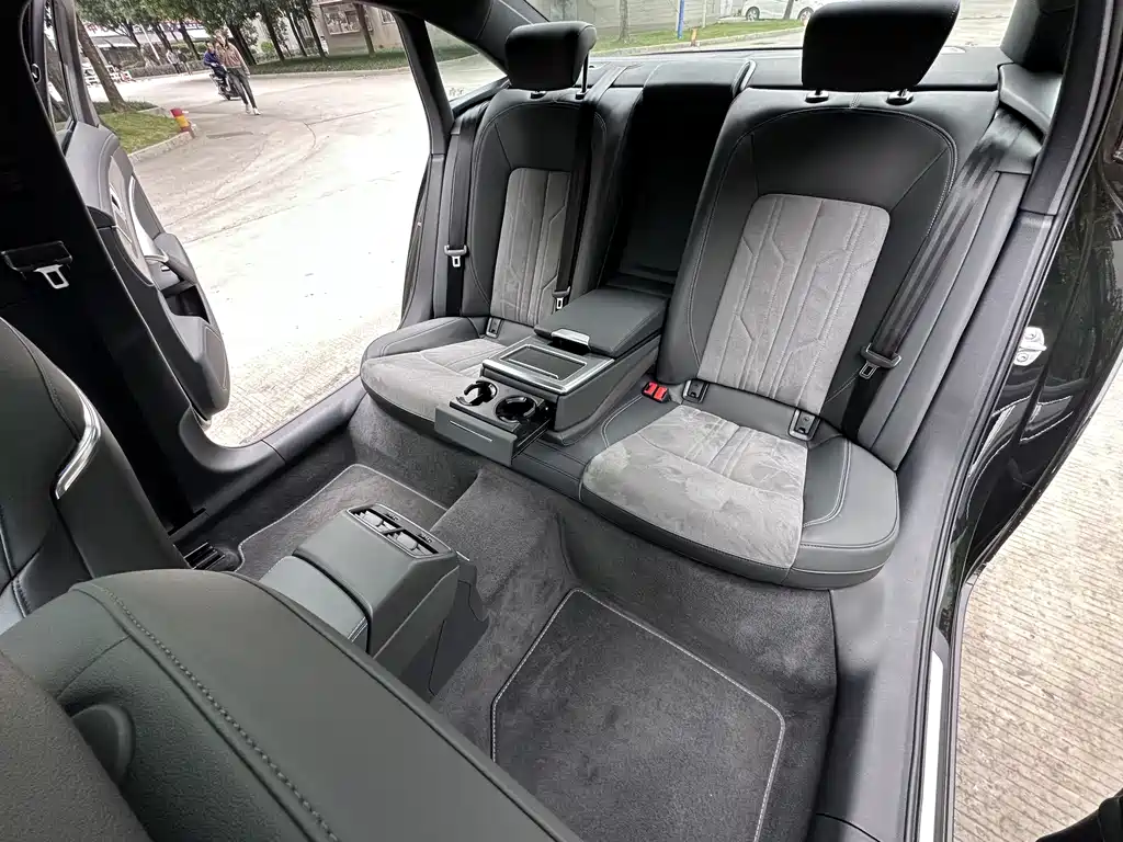 Audi A6L 2024 40 TFSI Luxury Dynamic Edition