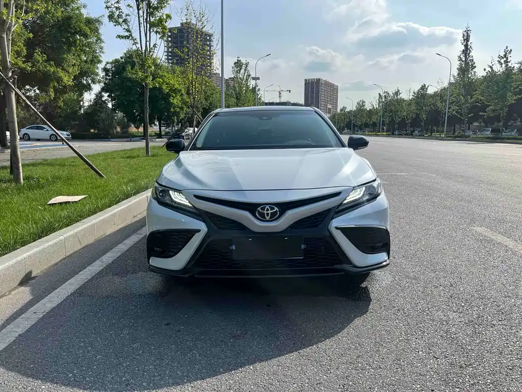 Camry 2023 2.0S Knight Edition