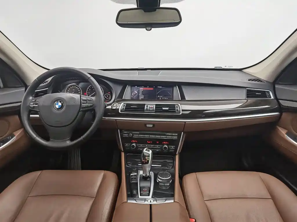 BMW 5 Series GT 2014 528i Leading Edition