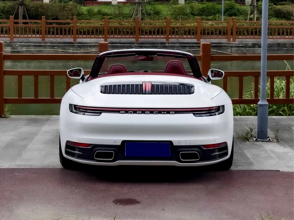 Porsche 911 Carrera Cabriolet 3.0T 2020 Model