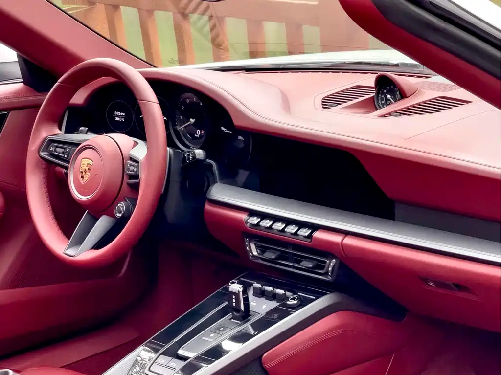 Porsche 911 Carrera Cabriolet 3.0T 2020 Model