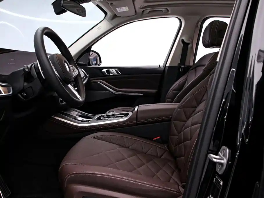 BMW X5 2023 xDrive 30Li M Sport Night Package尊享型