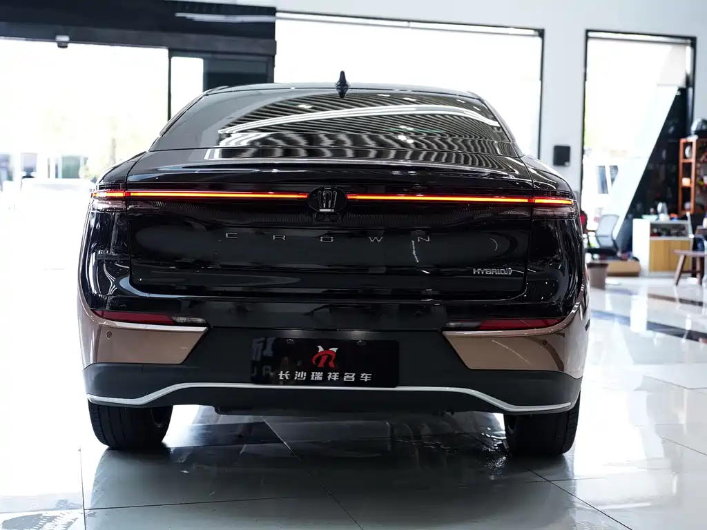 2023 Crown SportCross 2.4T SportCross HEV 4WD Ultimate Edition