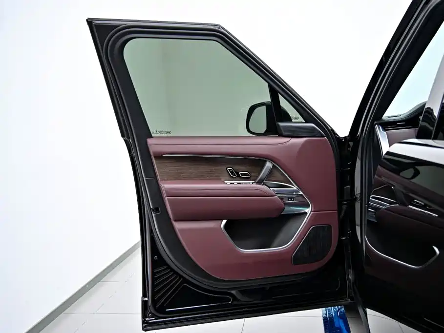 Range Rover 2025 Model 3.0T Export Edition