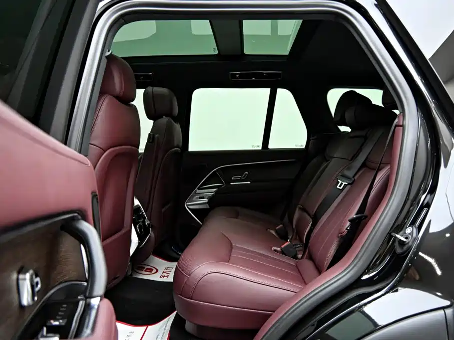 Range Rover 2025 Model 3.0T Export Edition