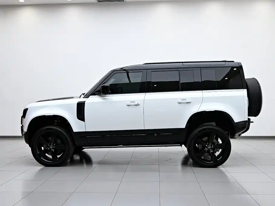 Land Rover Defender 2025 110 3.0T P400 X-Dynamic HSE