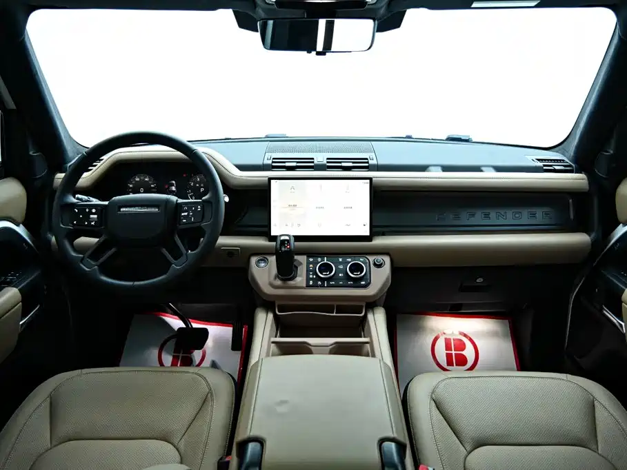 Land Rover Defender 2025 110 3.0T P400 X-Dynamic HSE