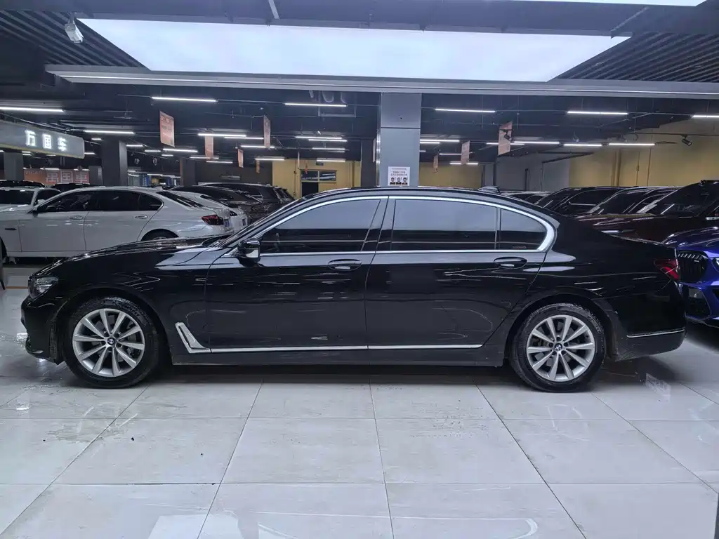 BMW 7 Series 2016 730Li Leading Edition