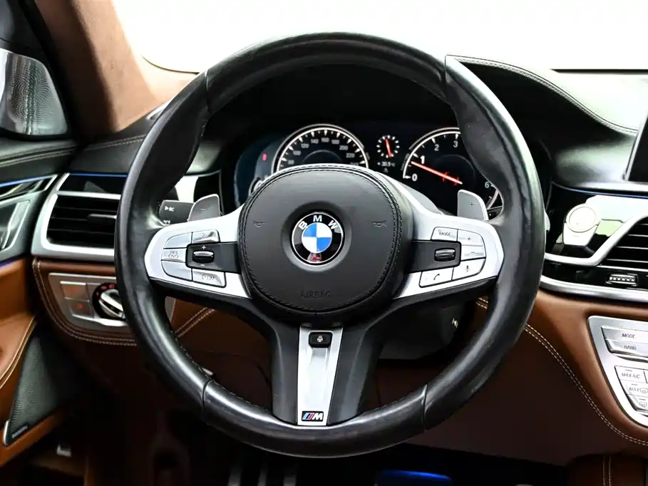 BMW 7 Series 2018 740Li xDrive Luxury Edition M Sport Package