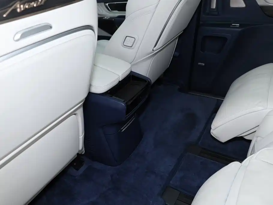 2025 Century 2.0T Six-Seater Yunshe Edition