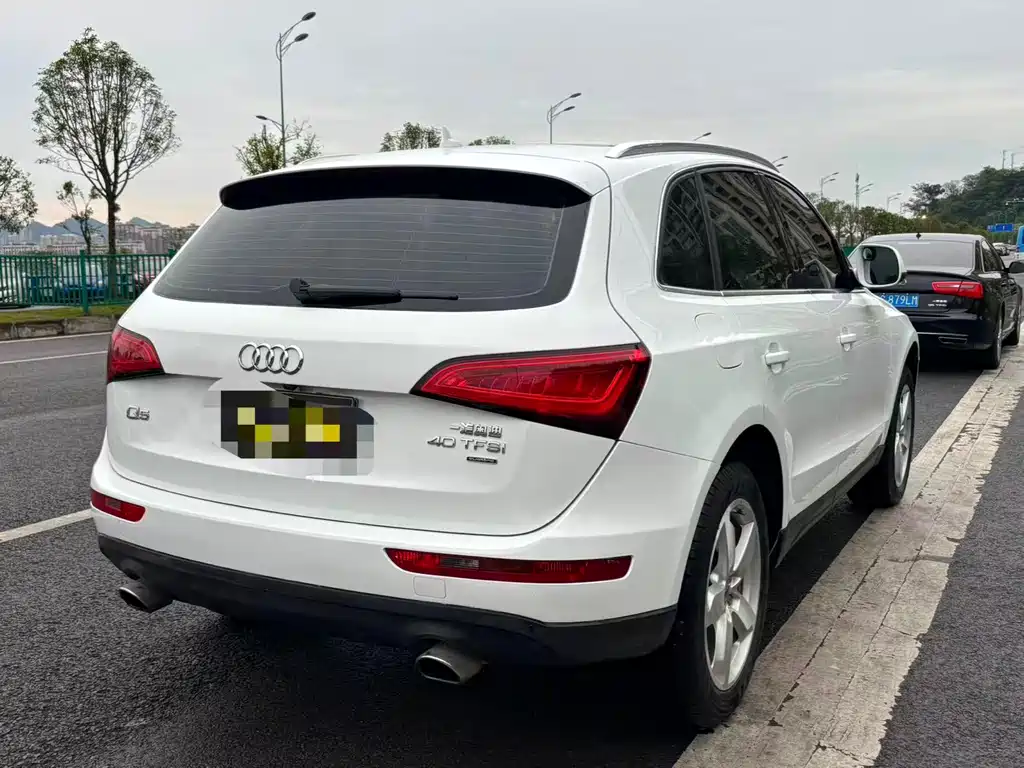 Audi Q5 2016 model Comfort Edition