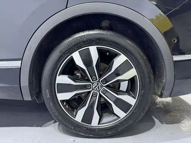 Tiguan L 2022 330 TSI Automatic 2WD R-Line Enjoyment Edition