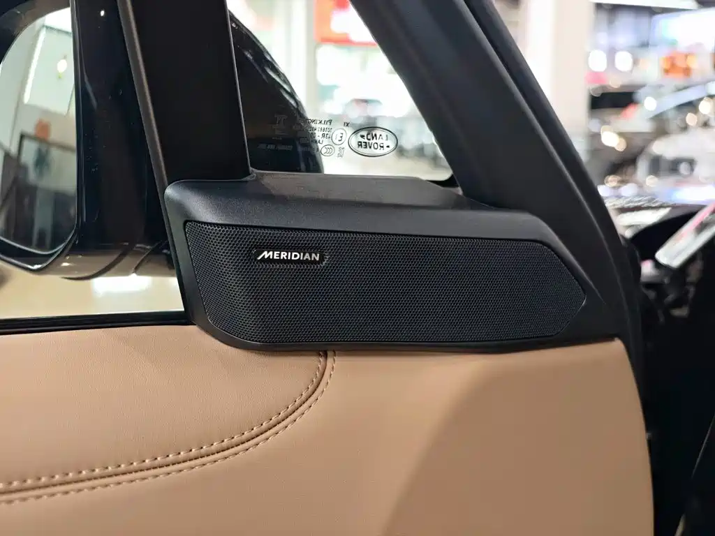 Range Rover 2025 Edition 3.0 L6 400PS Grand Extended Version