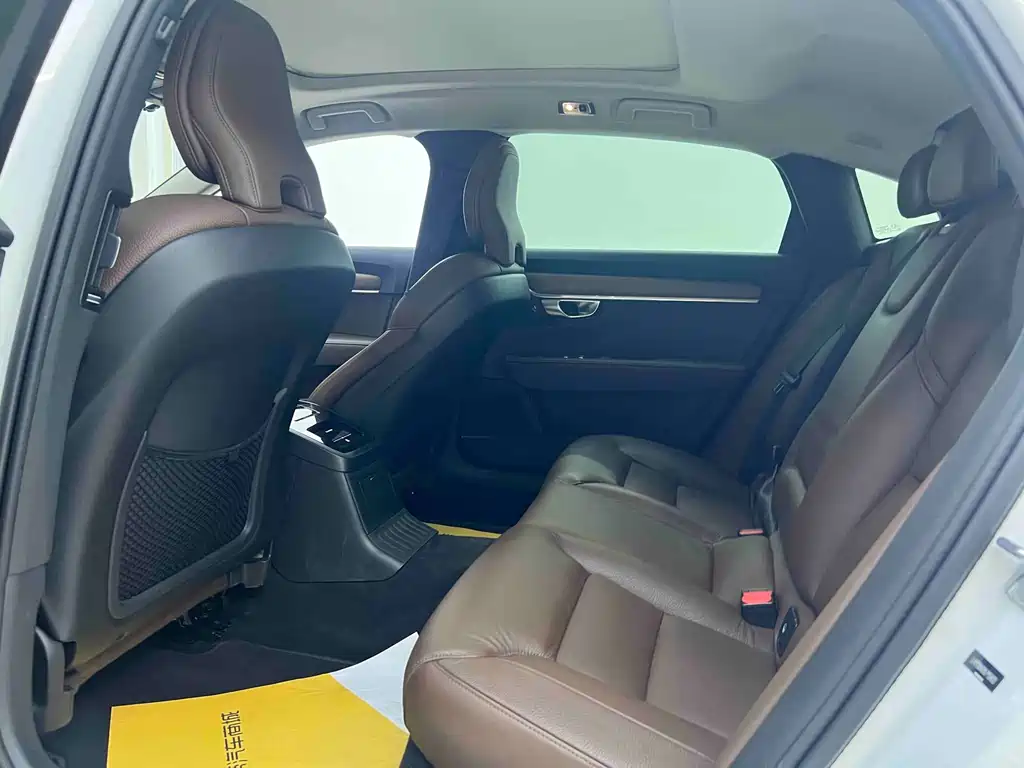 Volvo S90 Plug-in Hybrid 2020 T8 E-AWD Intelligent Luxury Edition