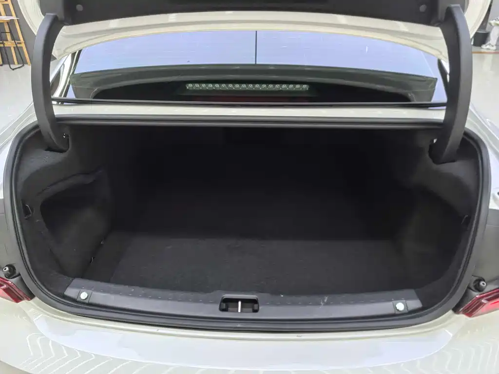Volvo S90 Plug-in Hybrid 2020 T8 E-AWD Intelligent Luxury Edition