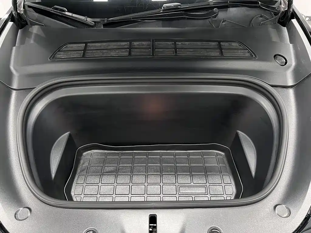 Model Y 2021 Standard Range Rear-Wheel Drive Edition