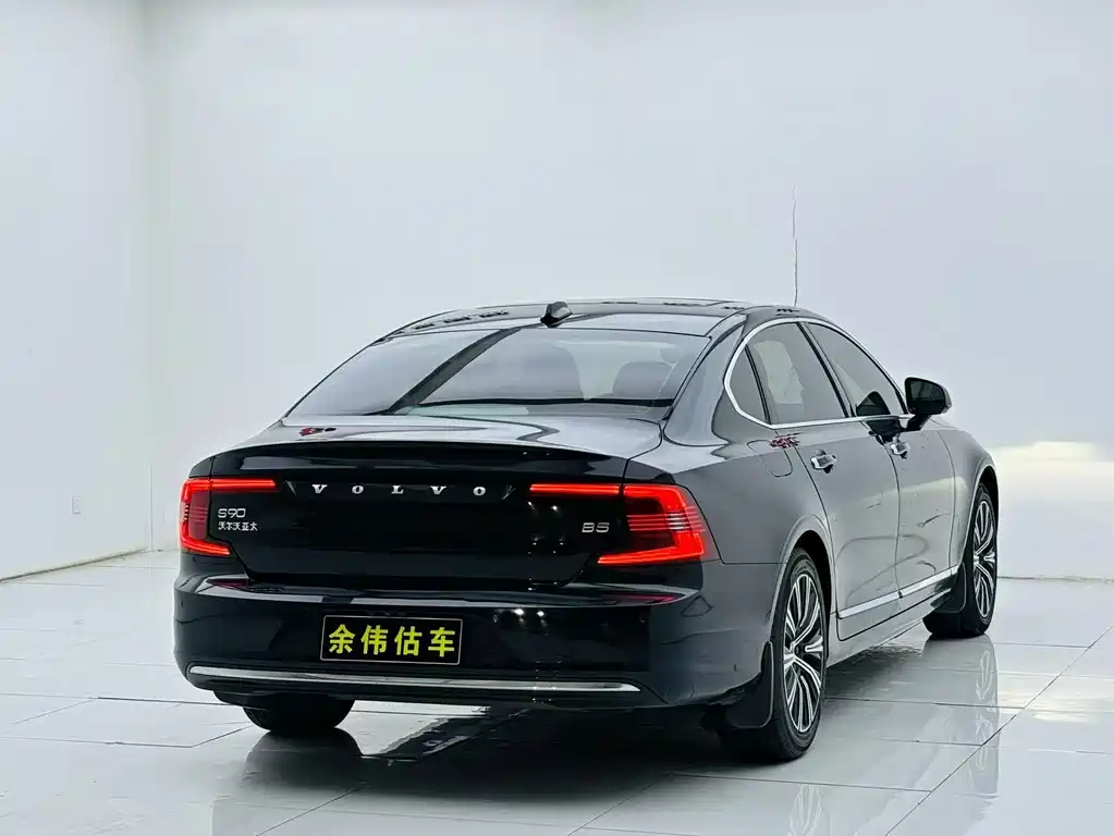Volvo S90 2021 B5 Intelligent Comfort Luxury Edition