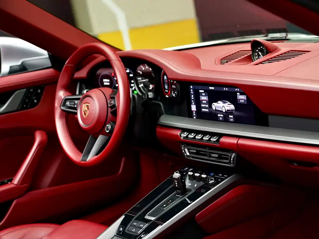 Porsche 911 Carrera Cabriolet 3.0T 2020 Model
