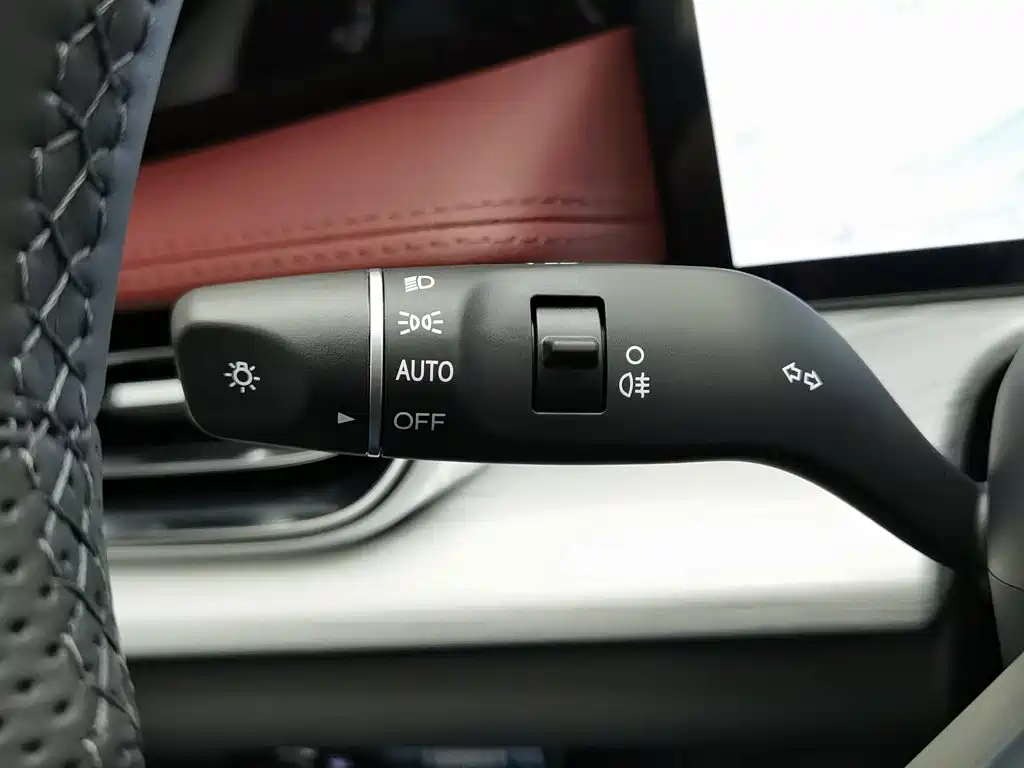 Hongqi H5 PHEV 2025 Edition 130 Super Hybrid Version