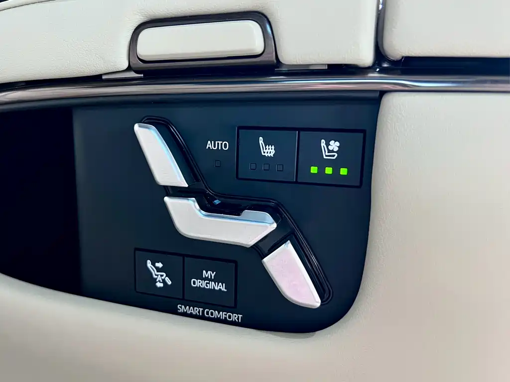 2024 Crown Hybrid 2.5L Supreme Executive Edition