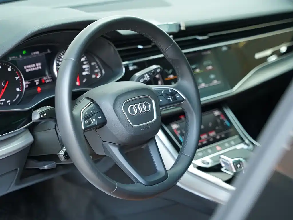 Audi Q8 2021 55 TFSI Luxury Dynamic Edition