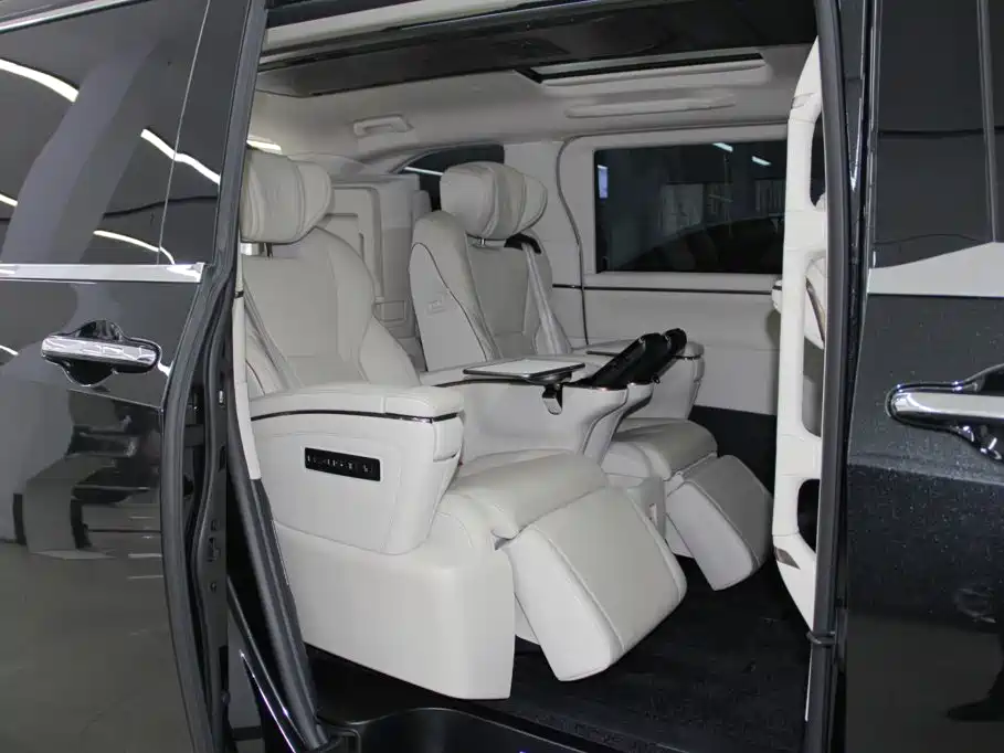 Lexus LM 2023 500h Six-Seater Grand Touring Edition