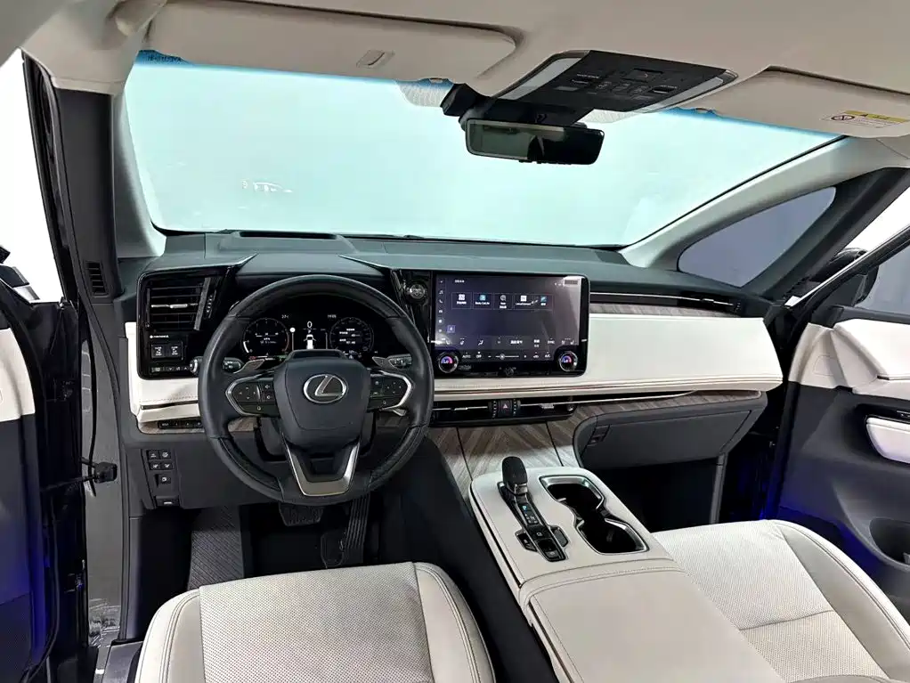 Lexus LM 2023 500h Six-Seater Grand Touring Edition