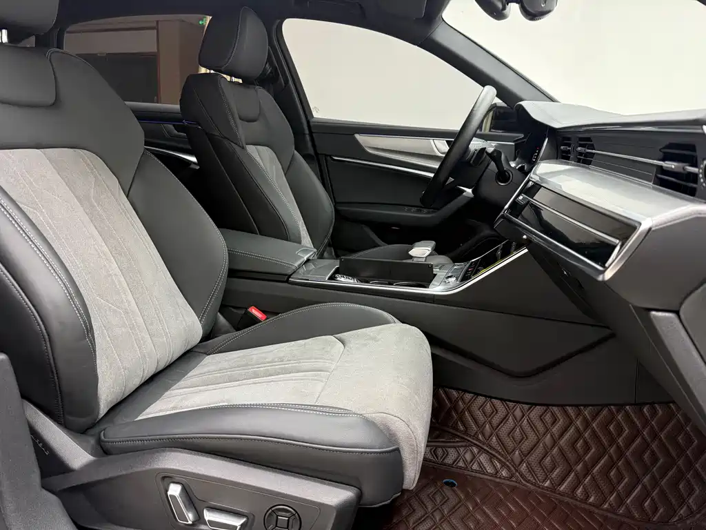 Audi A6L 2024 40 TFSI Luxury Dynamic Edition
