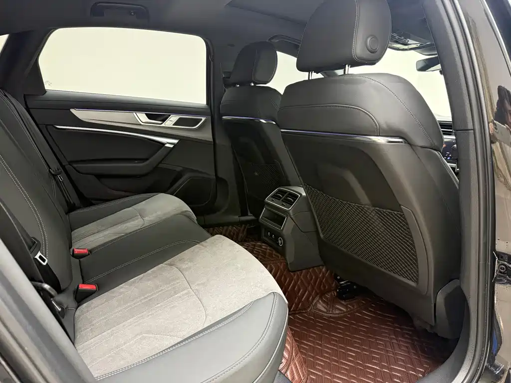 Audi A6L 2024 40 TFSI Luxury Dynamic Edition