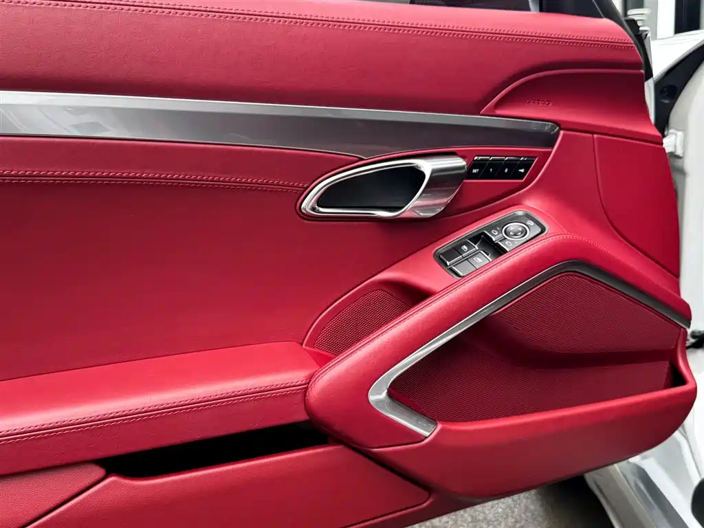 Porsche 718 Cayman 2.0T 2018 Model