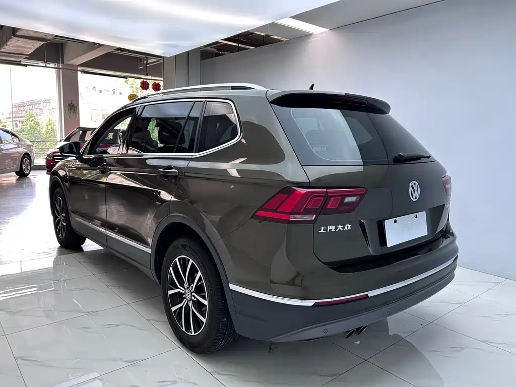 Tiguan L 2017 330 TSI Automatic Two-Wheel Drive Luxury Edition