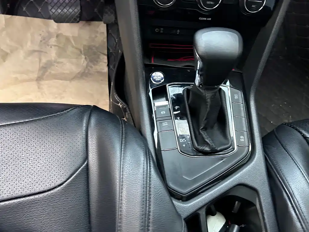 Tiguan L 2017 330 TSI Automatic Two-Wheel Drive Luxury Edition
