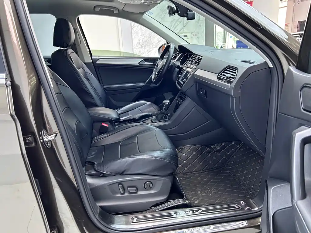 Tiguan L 2017 330 TSI Automatic Two-Wheel Drive Luxury Edition