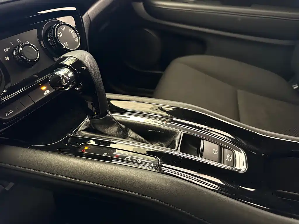 Vezel 2017 1.5L CVT Two-wheel Drive Comfort Edition