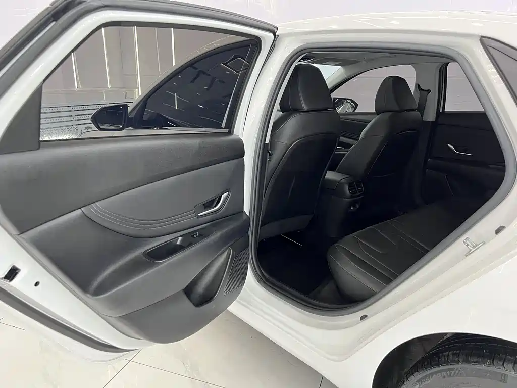 Elantra 2022 1.5L CVT GLX Elite Edition