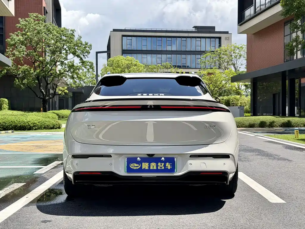 Jizhe 007 GT 2025 Edition Four-wheel Drive Intelligent Driving Version 75kWh