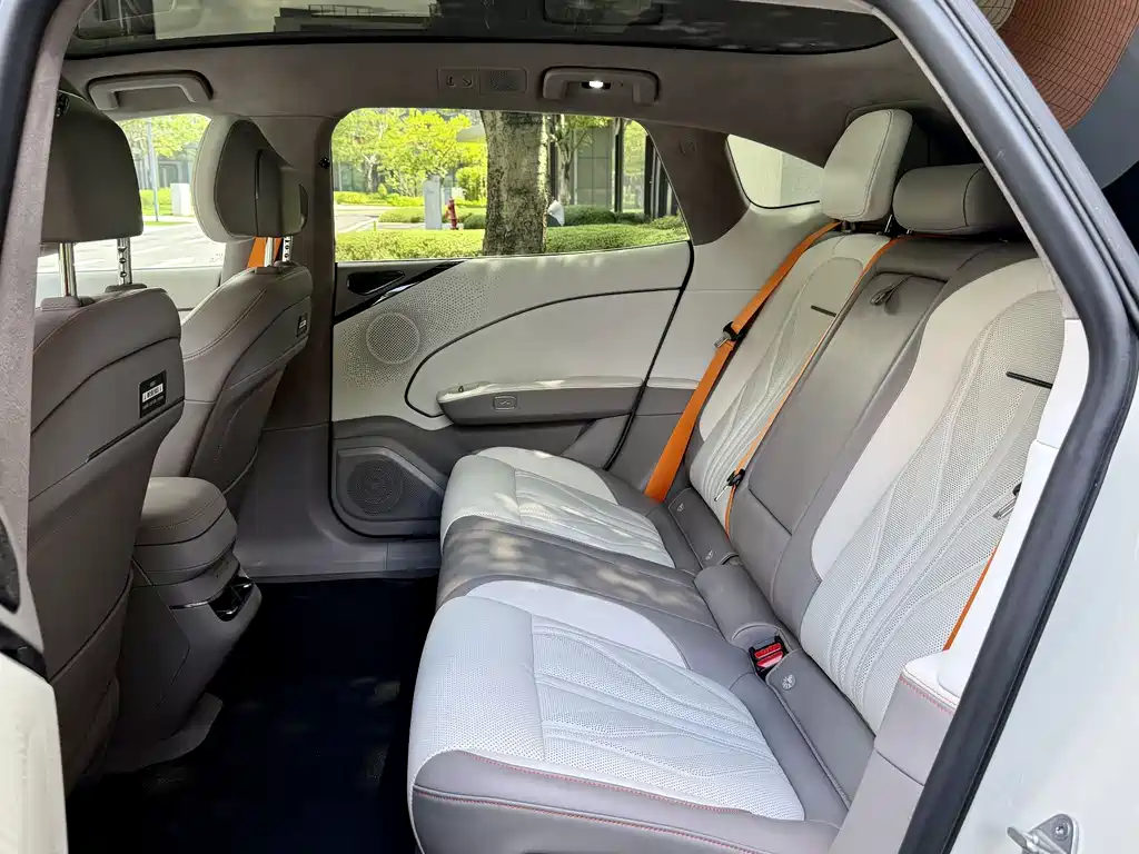 Jizhe 007 GT 2025 Edition Four-wheel Drive Intelligent Driving Version 75kWh