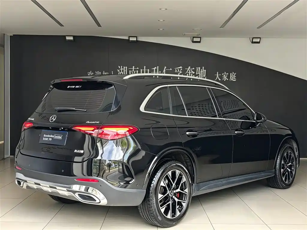 Mercedes-Benz GLC 2023 260 L 4MATIC Luxury 5-door