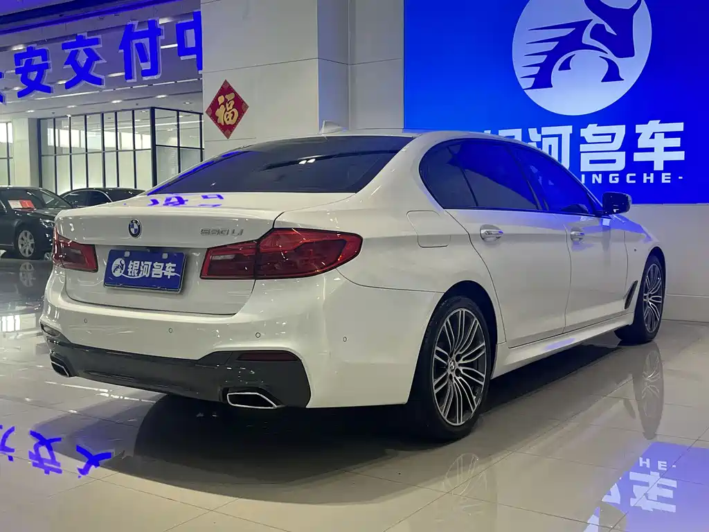 BMW 5 Series 2018 530Li Leading Edition M Sport Package