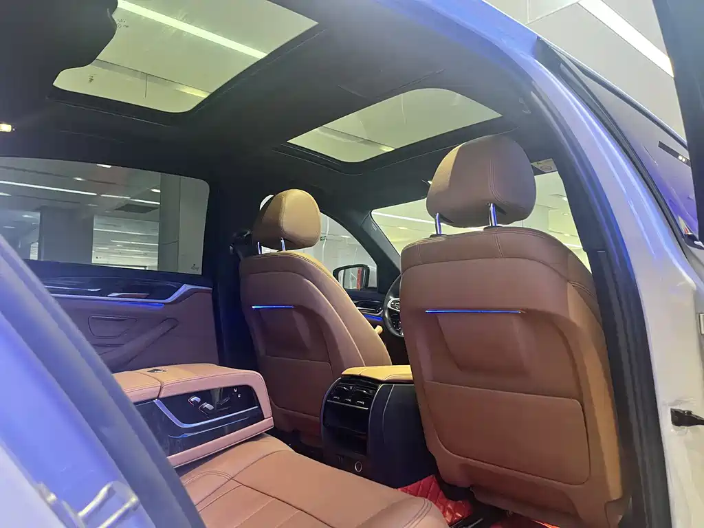 BMW 5 Series 2018 530Li Leading Edition M Sport Package