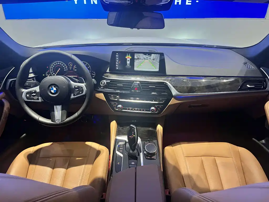 BMW 5 Series 2018 530Li Leading Edition M Sport Package