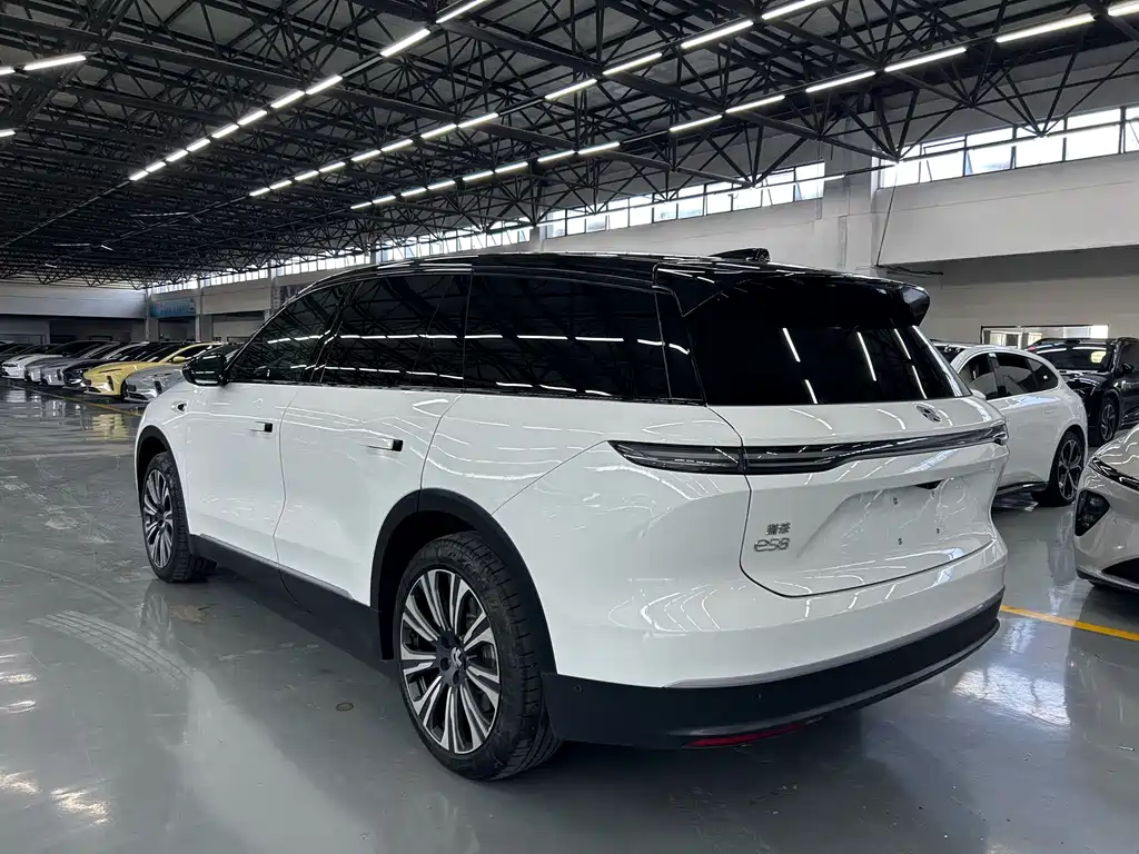 NIO ES8 2023 75kWh Executive Edition