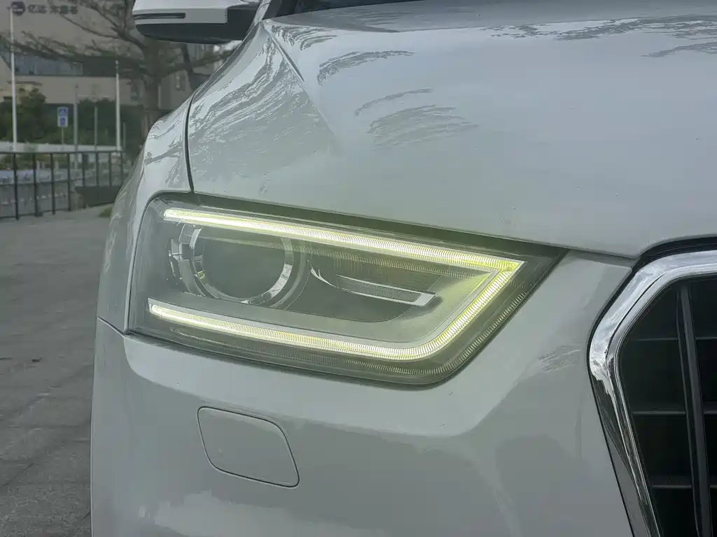 Audi Q3 2013 35 TFSI quattro Tech Line
