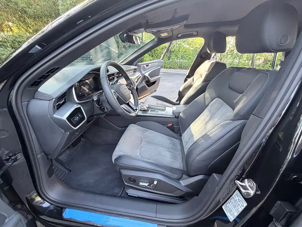 Audi A6L 2024 40 TFSI Luxury Dynamic Edition