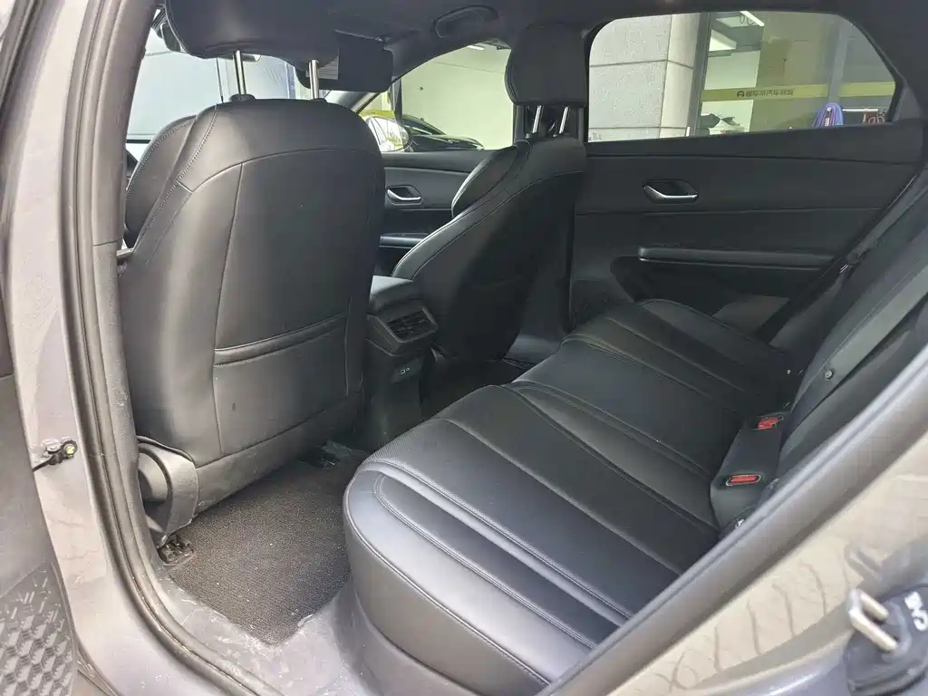 BYD E7 2025 Model 520 Smart Edition