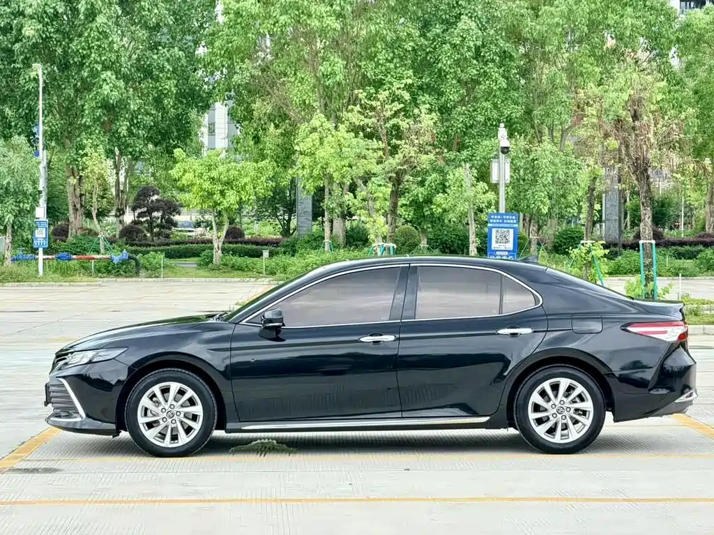 Camry 2023 2.0G Luxury Edition