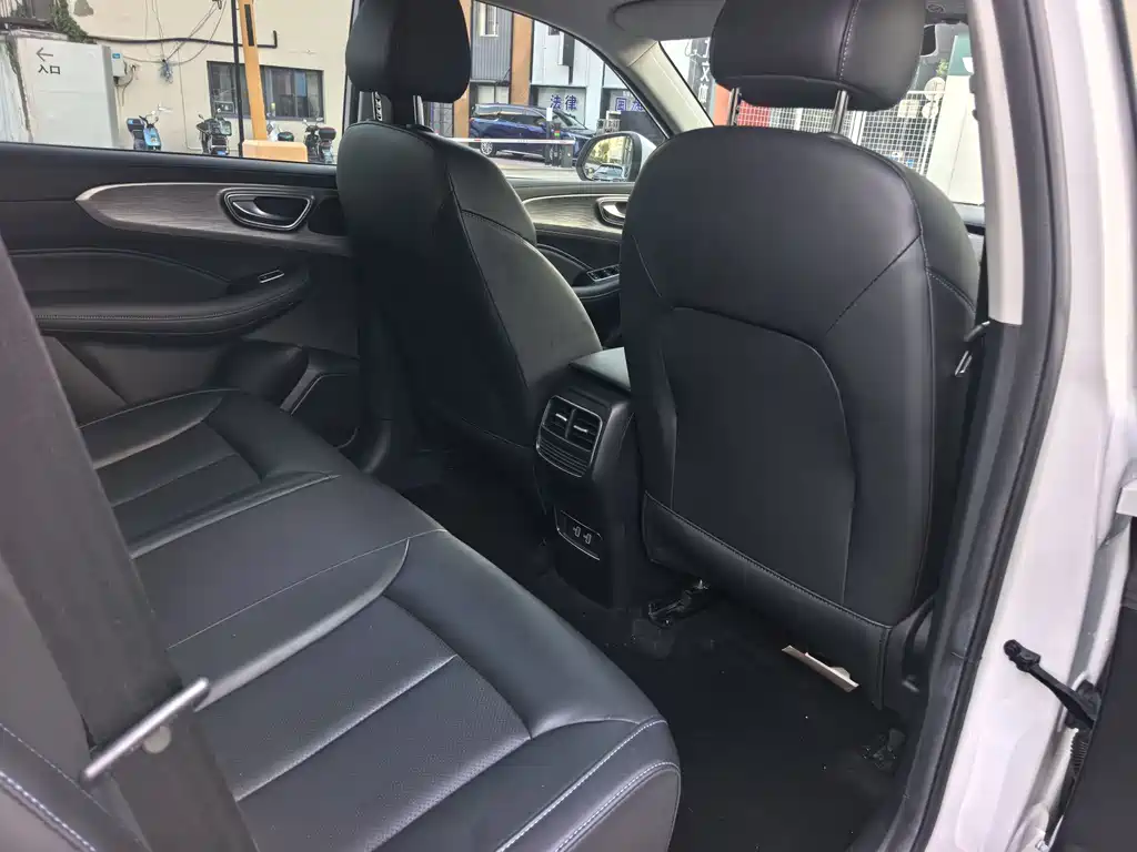 Roewe RX5 2023 Plus 330TGI Automatic Leading Tide Smart Enjoyment Edition