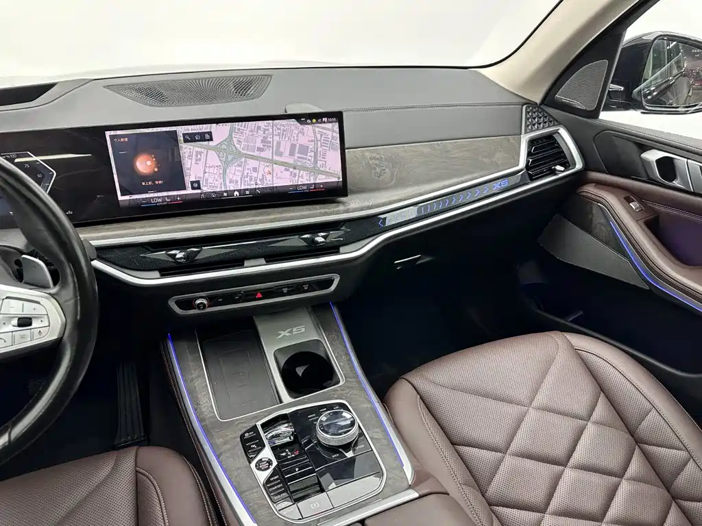 BMW X5 2023 xDrive 30Li M Sport Night Package尊享型