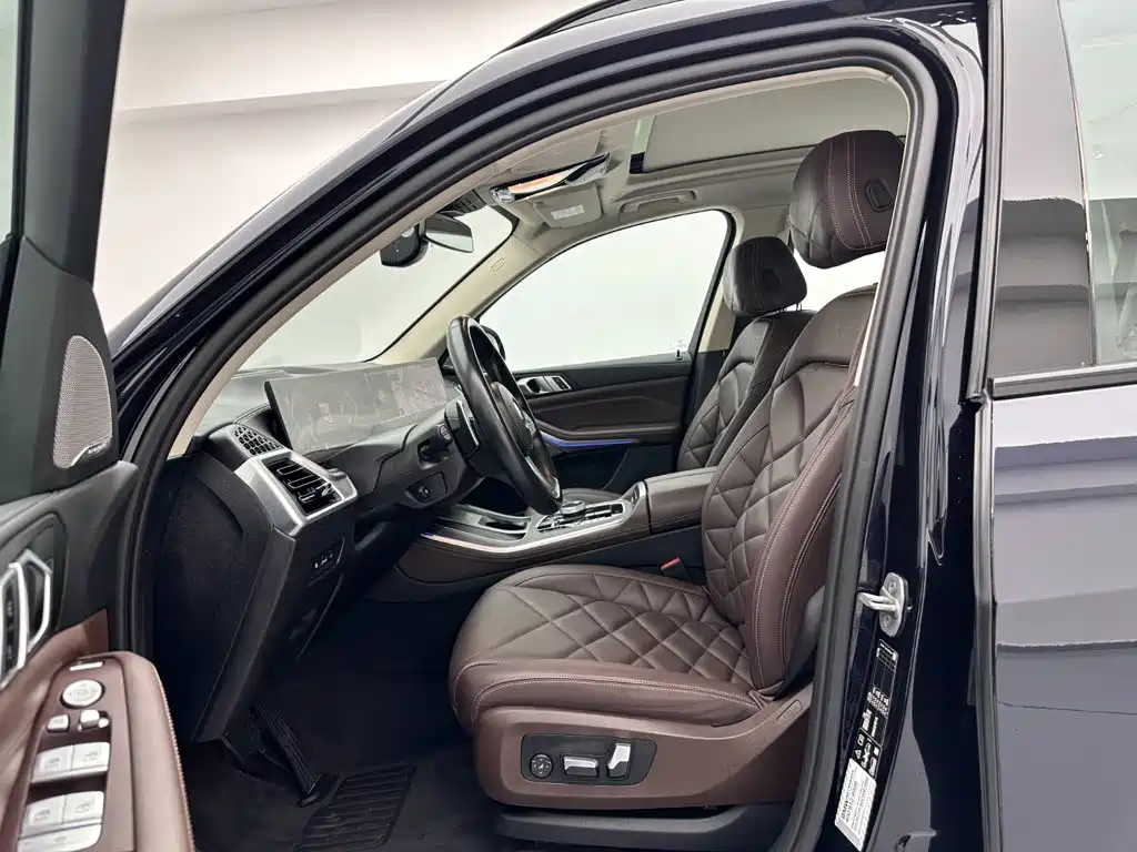 BMW X5 2023 xDrive 30Li M Sport Night Package尊享型