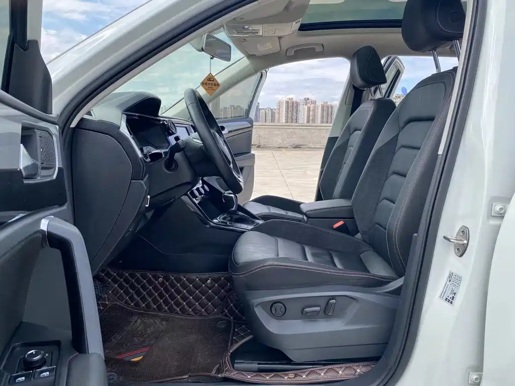 Tayron 2020 330TSI Two Drive Luxury Smart Connect Edition
